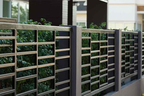 House Fence Design, Modern Fence Design, Fence Designs, Privacy Fence Designs, Brick Fence, Horizontal Fence, Steel Fence, Types Of Fences, Diy Fence