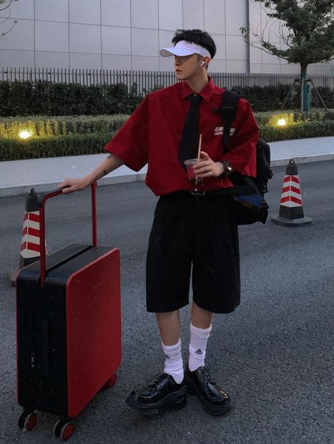 Male Asian Outfits, Christmas Outfits Aesthetic Men, Red And Black Outfits Men Street Styles, Red Outfit Aesthetic Men, Kpop Men Fashion, Y2k Outfits For Men, Red Outfit Men, Outfits Punk, Vintage Outfits Men