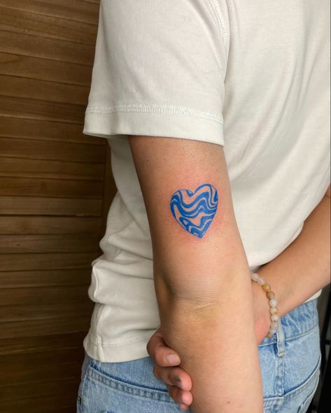 @katmok_tattoo Colour Heart Tattoo, Funky Heart Tattoo, Red And Blue Tattoo, Blue Heart Tattoo, Heartbeat Tattoo, Blue Tattoo, Tattoo Apprentice, Band Tattoo, Subtle Tattoos