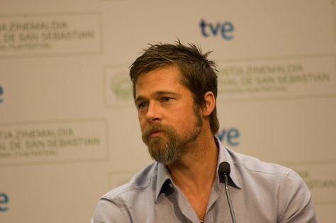 Achieve Brad Pitt’s Beard Style - From Scruffy Beard To Long Goatee - Beardoholic Long Goatee Beard, Brad Pitt Goatee, Long Hair And Mustache, Brad Pitt Beard, Trim Mustache, Long Goatee, Goatee Styles, How To Trim Mustache, Scruffy Beard