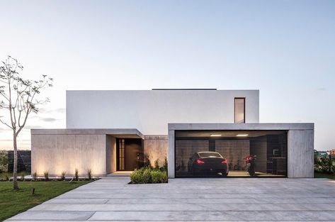 Minimal Architecture, Casa Country, Modern House Facades, Modern Architecture House, Minimalist Architecture, Dream House Exterior, Facade Design, Modern Exterior, Facade House