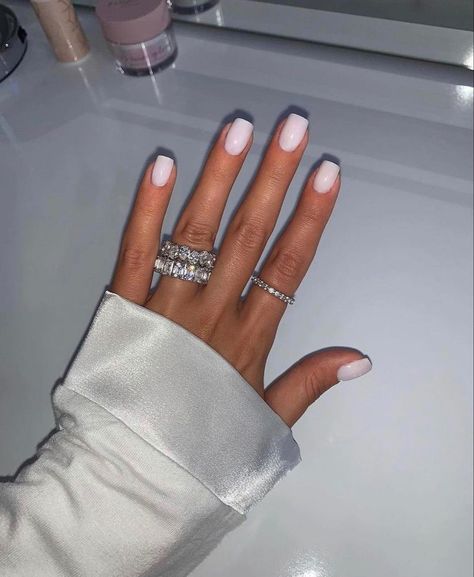 Pretty Short Nail Designs, Nail Designs Trends, Milky Nails, Happy Nails, Classy Acrylic Nails, Short Square Acrylic Nails, Short Nail, Short Nail Designs, Neutral Nails