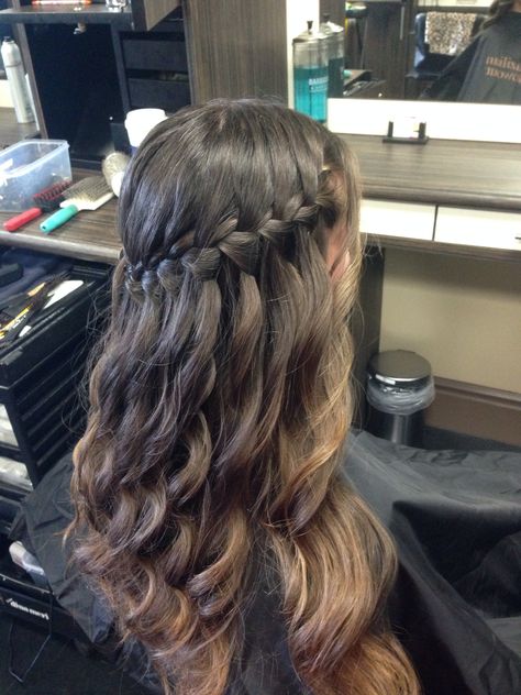 Waterfall braid Hairstyle Waterfall Braid, Waterfall Braid Hairstyles For Wedding, Braid Hairstyles For Marriage, Half Up Waterfall Hair, Waterfall Braid Crown, Waterfall Braid With Curls Wedding, Waterfall Braids With Curls, Waterfall Braid Front View, Waterfall Half Up Half Down