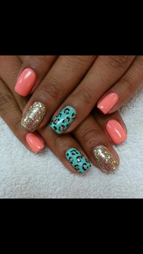 Coral, teal and gold nails Work Appropriate Nails, Coral Nails With Design, Nail Art Color, Nails Coral, Teal Nails, Turquoise Nails, Pretty Nail Colors, Cheetah Nails, Coral Nails