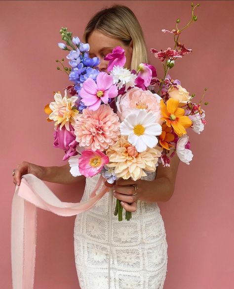 Colorful Bridal Bouquet, Colorful Wedding Bouquet, Poppy Bouquet, Artificial Wedding Flowers, Wedding Instagram, Artificial Flowers Wedding, Bright Wedding, Colorful Bouquet, Beautiful Bouquet Of Flowers