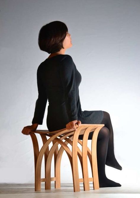 Arching Wooden Seats : Flexible Bamboo Stool Bamboo Stool, Bamboo Furniture Design, Steam Bending Wood, Bamboo Architecture, Furniture Design Chair, Bamboo Furniture, Bamboo Design, House Furniture Design, Woman Sitting