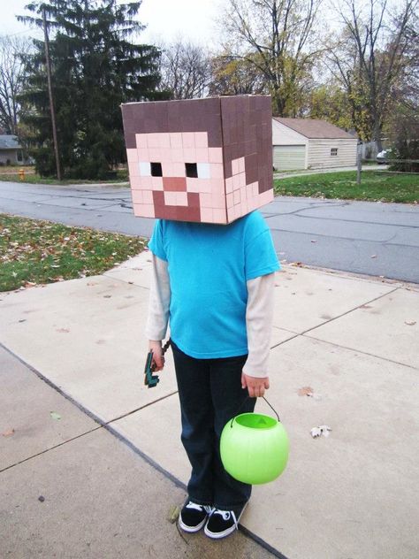 Minecraft Steve for Halloween #minecraft Boy Book Week Costumes, Book Week Costume Boys, Boys Book Week Costume, Bookweek Costumes, Book Week Costume Ideas, Easy Book Week Costumes, Book Week Costumes, Minecraft Costumes, Case Minecraft