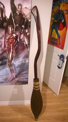 Diy Harry Potter Broomstick, Harry Potter Broomsticks Diy, Diy Harry Potter Broom, Diy Broomstick, Diy Harry Potter Decor, Harry Potter Decorations Diy, Harry Potter Broomstick, Harry Potter Broom, Harry Potter Decorations