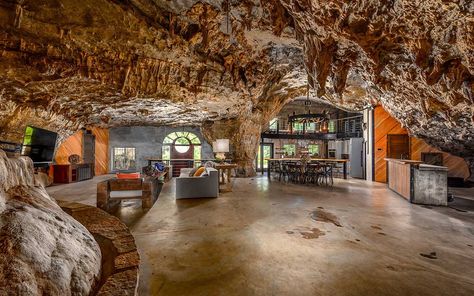 Beckham Cave House in Arkansas Cave Hotel, Underground Caves, Budget Interior Design, Cave Home, Underground Homes, Cave House, Earthship, Unique Houses, Vacation Photos