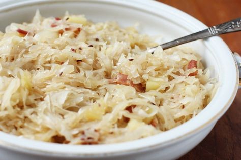 A zesty serving of German Style Sauerkraut is a healthy and tasty side dish. Tips from my German relatives for making easy cooked sauerkraut with bacon. German Sauerkraut Recipe, Sourcrout Recipes, German Food Authentic, German Cooking, Oktoberfest Food, Sauerkraut Recipes, Fermentation Recipes, German Style, German Food