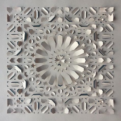 Sculpture Design, Paper Art Design, Paper Architecture, Paper Flower Art, Paper Cutout Art, Paper Cut Design, Origami Paper Art, Islamic Patterns, Art Origami