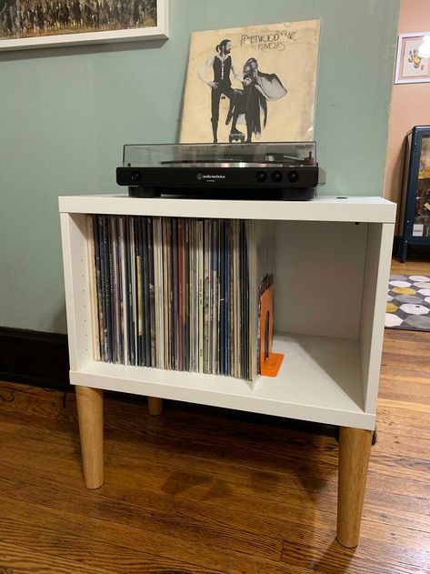 Simple Record Player Stand By Combining The Bestå 702.458.48 + Mid-Century Mod Legs Off Amazon Diy Record Player Stand Ideas, Record Player Stand Ikea, Record Player Stand Diy, Vintage Record Player Stand, Record Player Storage, Vinyl Record Storage Diy, Diy Record, Record Player Cabinet, Ikea Products