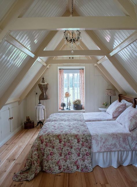 Refinished Attic, Bunk Room Ideas, Attic Ideas, Lay Me Down, Attic Spaces, Attic Remodel, Bunk Room, Coastal Homes, Reno