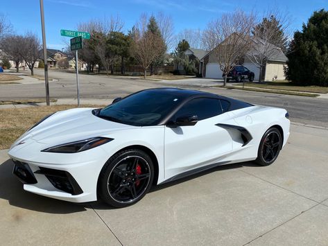 4 Seater Sports Car, C8 Corvette Zo6, Honda Cycles, White Corvette, C8 Corvette, Corvette C8, Chevrolet Corvette Z06, Luxurious Cars, Super Luxury Cars