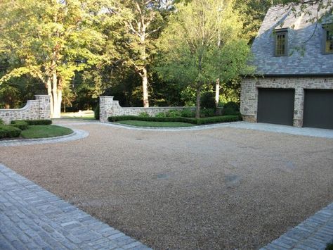 Driveway design of loos stone and cobblestone. This is a great way of creating and interesting change in materials and save some money at the same time. Driveway Fountain, Side Of Driveway Landscaping, Driveway Landscaping Ideas, Entrance Landscaping, Driveway Entrance Landscaping, Motor Court, Driveway Ideas, Fall City, Small Water Features