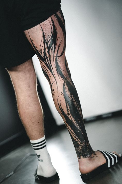 All Black Leg Tattoo | Dark Tattoo | Abstract Leg Tattoo for Men | PIK ARTIST Nico | PIKASS TATTOO Men Full Leg Tattoo, Modern Studio Design, Tattoo Pierna Hombre, Splatter Tattoo, Tattoo Special, Tattoo Abstract, Tattoo Pierna, Black Line Tattoo, Tattoo Dark