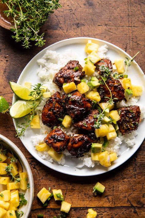 Pineapple Chicken With Coconut Rice, Chicken With Coconut Rice, Cena Light, Half Baked Harvest Recipes, Watermelon Feta Salad, Sweet Chicken, Pineapple Chicken, Harvest Recipes, Half Baked