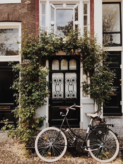 Netherlands Aesthetic Vintage, Europe Aesthetic Vintage, Netherlands Aesthetic Wallpaper, Amsterdam Aesthetic Vintage, Amsterdam Photoshoot, Travel Visionboard, Dutch Aesthetic, Netherlands Trip, Vintage Wallpapers