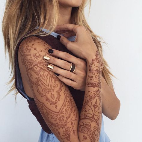 @hannahbearrrrr Henna Sleeve, Henne Tattoo, Tattoo Henna, Henna Body Art, Muster Tattoos, Tattoo Prices, Japanese Tattoos, Henna Tattoos, Tattoo Feminina