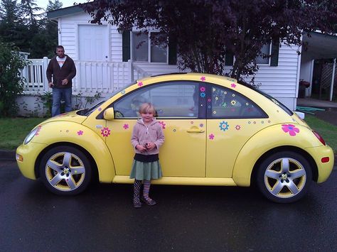 Yellow Beetle Car Aesthetic, Yellow Beetle, Hippie Car, Bug Car, Car Deco, Beetle Car, Cool Car Accessories, Volkswagen Car, Yellow Car