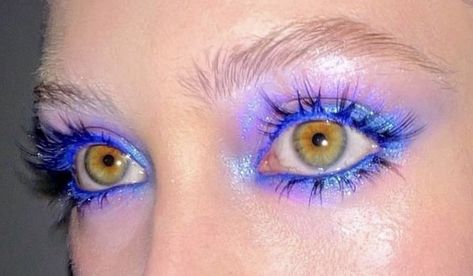 Maximalist Makeup, Funky Makeup, Blue Mascara, Drag Make-up, Swag Makeup, Ethereal Makeup, Dope Makeup, Eye Makeup Art, Pretty Makeup