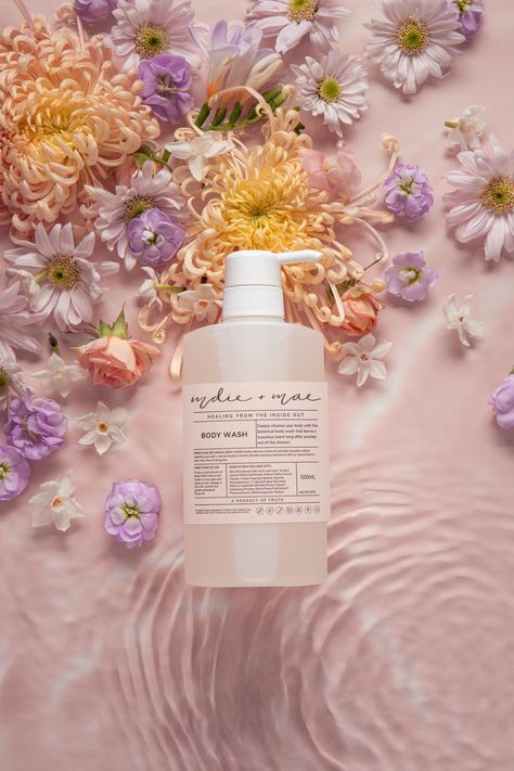 Floral Colour Palette, Photography Lighting Setup, Creative Styling, Skincare Products Photography, Beauty Products Photography, Pump Bottle, Prop Styling, Flat Lay Photography, Floral Color