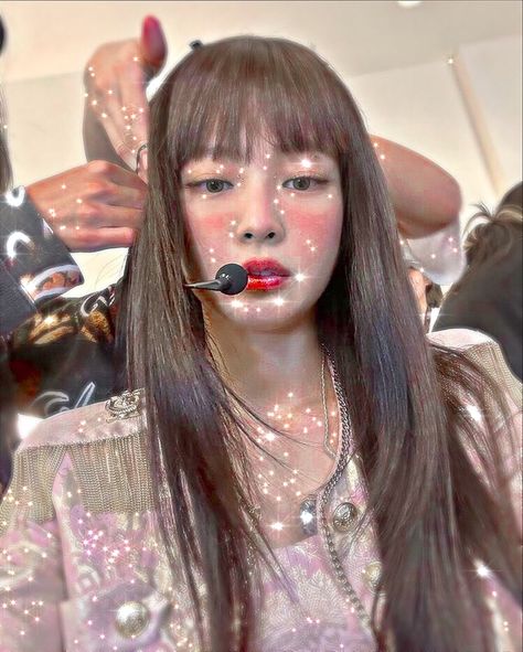 Kim Jennie Ultralight con Saturación Roja Jennie Pfp, Free Ultralight, Helps Fps, Blackpink Aesthetic, Flower Wallpapers, Cute Flower Wallpapers, Cute Flower, Stardust, R A