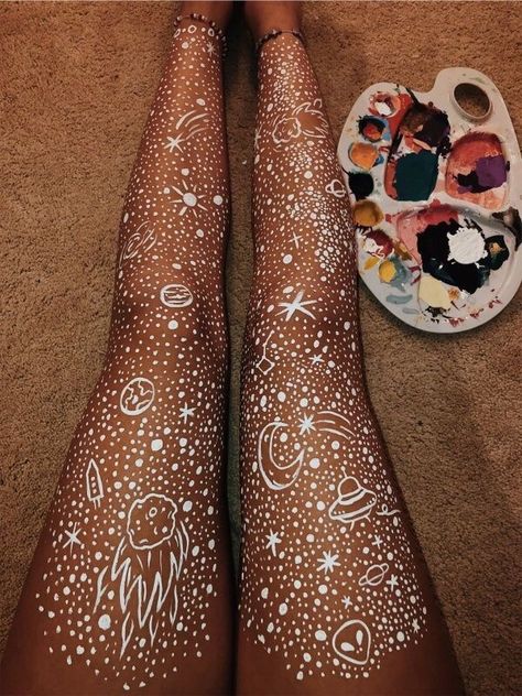 Leg Art, Leg Painting, Female Tattoos, Skin Paint, Medusa Tattoo, Tattoo Women, Back Painting, Compass Tattoo, Back Tattoo