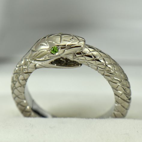 Mens Snake Ring, Gents Rings, Dream Rings, Gents Ring, Demantoid Garnet, Ring Wedding Band, Men Ring, Snake Ring, Men Diamond Ring