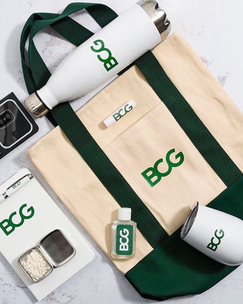 BCG onboarding kit - merchandise Corporate Gift Bags Ideas, Cool Merchandise Ideas, Branding Merchandise Ideas, Corporate Merchandise Ideas, Trade Show Giveaway Ideas, Company Merch Ideas, Business Merchandise Ideas, Company Merchandise Ideas, Sustainable Merchandise