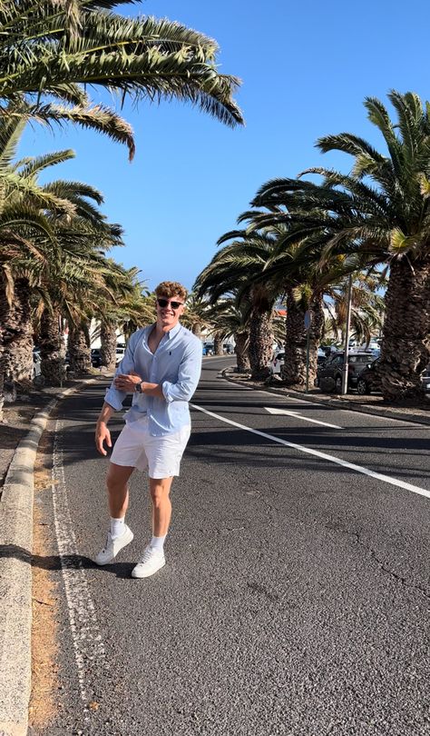 Male Beach Outfit Casual, Summer Outfits Men Beach Street Style, Old Money Aesthetic Summer Outfit Men, Mens Summer Old Money, Old Money Style Outfits Men Summer, Men’s Summer Aesthetic, Summer Outfits Men Beach Aesthetic, Old Money Summer Outfits Men Shorts, Male Beach Outfit Aesthetic