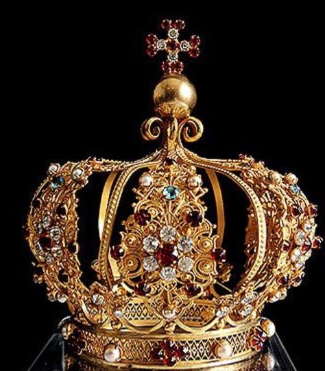 Beautiful 19th Century Crown Royal Crown Jewels, Royal Crowns, Beautiful Tiaras, Royal Tiaras, Historical Jewellery, Kings Crown, Queen Crown, Royal Jewels, Gold Crown