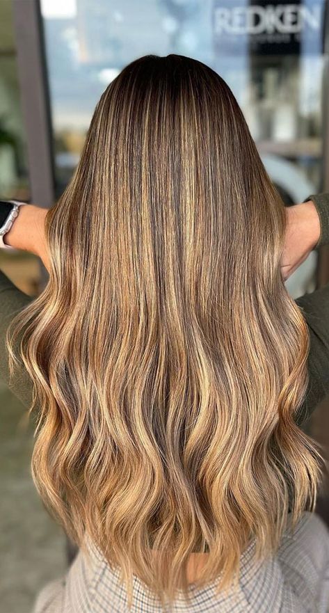 hair color, balayage, balayage hair color, balayage hair color ideas, hair color ideas, brunette hair color, blonde balayage, brown balayage, summer hair color, hair color trends Hair Color Blonde Balayage, Balayage Hair Colour, Balayage Summer, Dark Blonde Balayage, Dark Chocolate Hair, Gold Balayage, Hair Colour Ideas, Balayage Brown, Blonde Shades