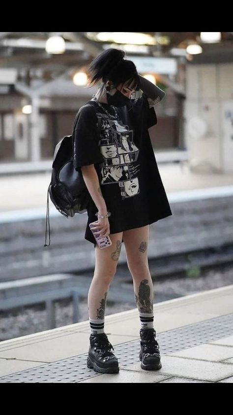 Tshirt Grunge Outfit, Cute All Black Outfits Casual, Black Cute Clothes, Comfy Dark Outfits, Female Grunge Outfits, Cute Egirl Outfits, Cute All Black Outfits, Outfit Grunge, Look Grunge