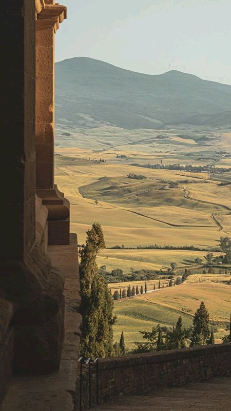 Val D’orcia Tuscany, Southern Italy Aesthetic, Tuscan Aesthetic, Italian Countryside Aesthetic, Italy In The Fall, Italian Nature, Spain Nature, Boutique Architecture, Val D Orcia