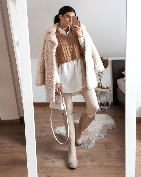 White Knee High Boots Outfit, Knee Length Boots Outfit, High Boots Outfit Winter, Business Casual Outfits Winter, White Knee High Boots, Trendy Outfit Inspo, Winter Boots Outfits, Knee Length Boots, Styling Guide