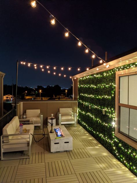 Rooftop Lighting, Rooftop Bar Design, Klein Balkon Decor, Rooftop Decor, Rooftop Patio Design, Roof Terrace Design, Terrace Garden Ideas, Terrace Garden Design, Boho Patio