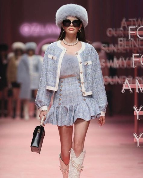 90s Runway Fashion, Runway Fashion Couture, Mode Chanel, Runway Outfits, Mode Inspo, Looks Chic, 가을 패션, Mode Vintage, Stage Outfits