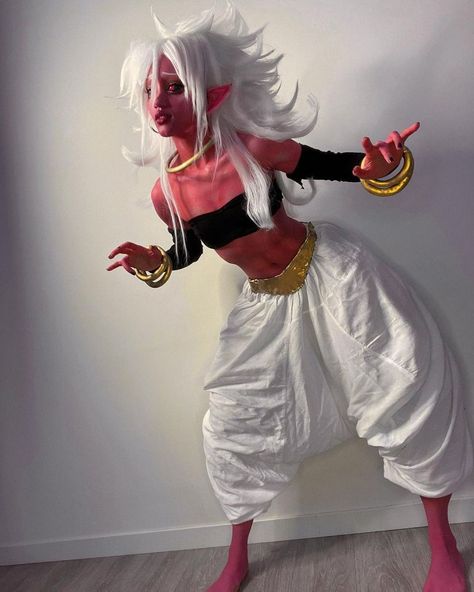 Dragonball Cosplay, Anime Cosplay Ideas, Halloween Costumes For Women, Cosplay Cute, Cosplay Inspiration, One Piece Cosplay, Girl Cosplay, Odd Stuff, Epic Cosplay