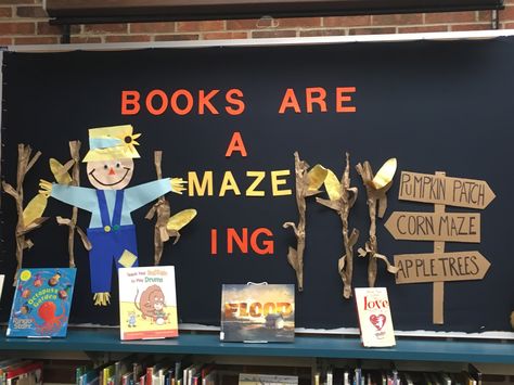 Bubble wrap, construction paper, and brown paper bags for corn stalks. Corn maze bulletin board. "Books are aMAZEing!" | Board by @librarymagrace Corn Maze Bulletin Board, Book Fair Themes, Fall School Doors, Fall Library, Kitchen Boards, Desk Window, Fair Theme, Library Bulletin Board, Brown Paper Bags