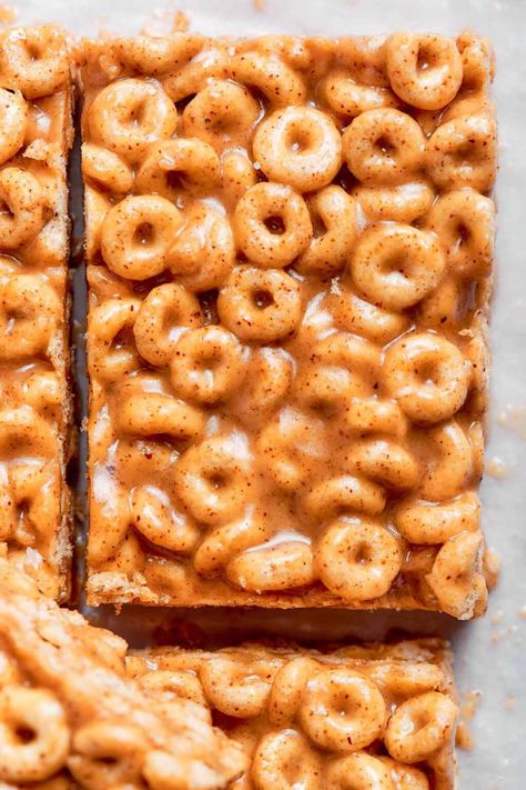 cereal bars. Cereal Bars Recipe, How To Make Cereal, Cereal Bars Homemade, Peanut Butter Cereal Bars, Peanut Butter Cheerio Bars, Cheerio Bars, Cereal Bars Recipes, Homemade Cereal, Healthy Cereal