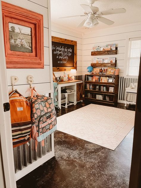 Playroom Homeschool Room Ideas, Playroom Farmhouse Style, Homeschool Room Organization Layout, Western Playroom Ideas, Library Homeschool Room, Homeschool Playroom Ideas, Rustic Playroom Ideas, Kitchen Homeschool Space, Homeschool Chalkboard Ideas