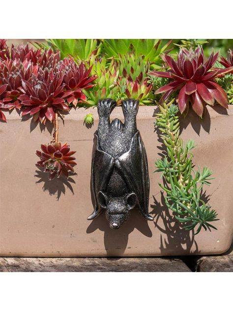 Bat Plant, Pelottava Halloween, Bat Flower, Hanging Bat, Bat Design, Pot Hanger, Gothic Home Decor, Planter Pots Indoor, Antique Decor