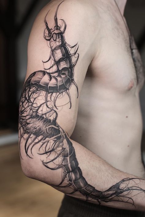 Kaneki Centipede Tattoo, Creep Tattoo, Tato Realis, Graphic Tattoos, Centipede Tattoo, Graphic Tattoo, 16 Tattoo, Sketch Style Tattoos, Funky Tattoos