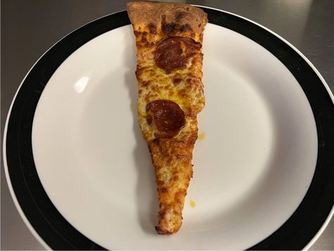 The Best Way to Reheat Pizza - How to Reheat Leftover Pizza Reheating Pizza, Microwave Pizza, Reheat Pizza, Leftover Pizza, New Pizza, Pizza Slice, Good Pizza, Pizza Oven, The Oven