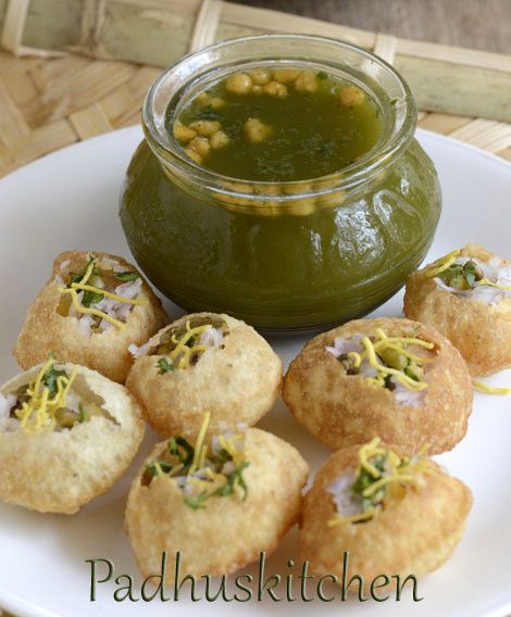 Pani Poori, Pani Puri Recipe, Veg Snacks, Puri Recipes, Indian Appetizers, Pani Puri, Chaat Recipe, Vegetarian Snacks, Indian Street Food