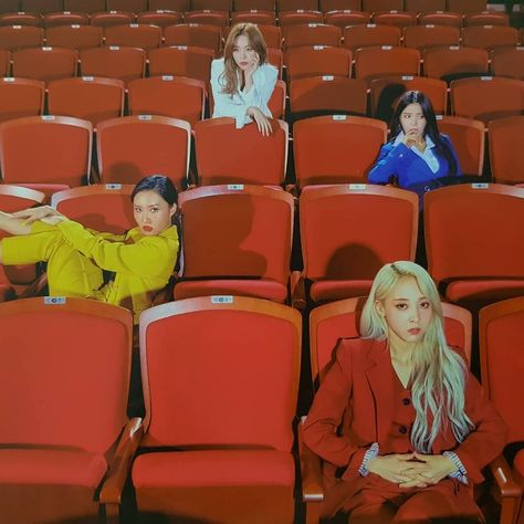 Theater Photoshoot Ideas, Movie Theatre Photoshoot, Movie Theater Photoshoot, Theater Photoshoot, Cinema Photoshoot, Movie Photoshoot, Moonbyul Solar, Alone In A Crowd, Theatre Pictures