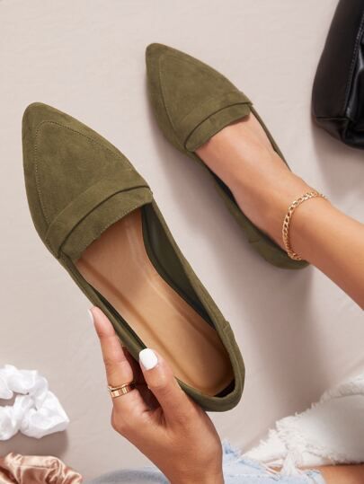 Bellies For Women Footwear, Casual Footwear Women, Elegant Outfit Ideas, Women Business Casual, Pointed Ballet Flats, Mr Price, Women Footwear, Work Shoes Women, Cute Shoes Heels