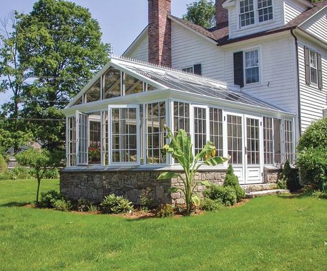 Green House Attached To House, Greenhouse Attached To House, Greenhouse Addition, Sunroom Greenhouse, Porch Greenhouse, Ideas Terraza, Conservatory Design, Conservatory Greenhouse, Sunroom Addition