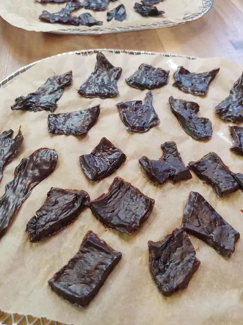 Beef Liver Dog Treats Recipe, Liver Jerky, Dehydrator Dog Treats, Beef Liver Dog Treats, Jerky For Dogs, Dehydrated Dog Treats, Jerkey Recipes, Dog Training Treats Recipe, Beef Dog Treats